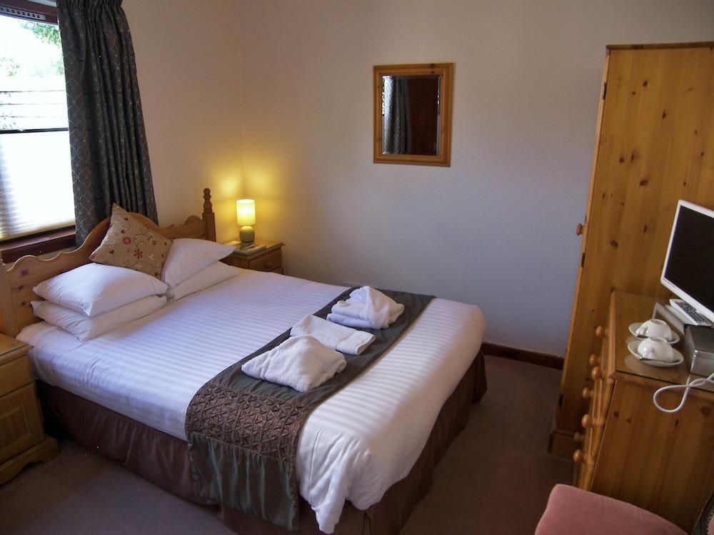 Rosemount Hotel Питлохри Екстериор снимка